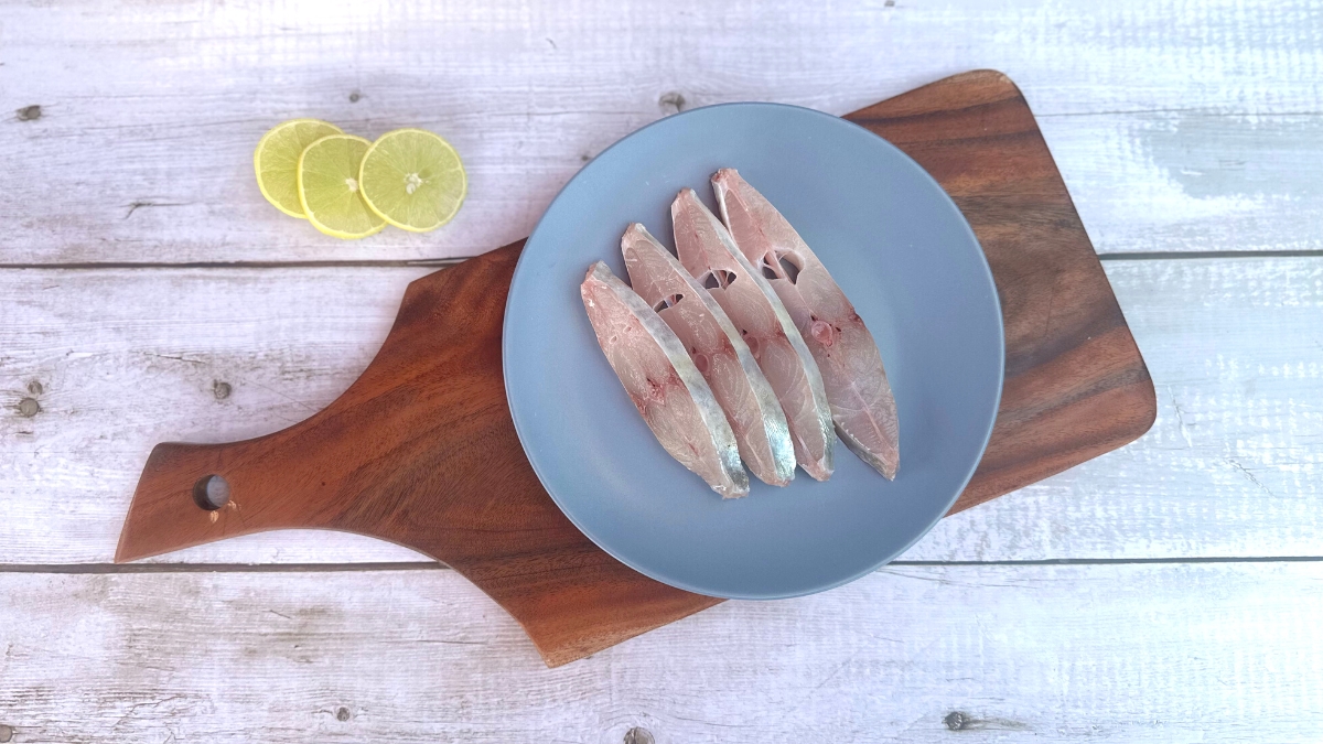xr:d:DAFchfGw0FA:4,j:48358657561,t:23030811 Paarai Curry Cut (Boneless & Skinless) — പാറ (Paara) - Image 1